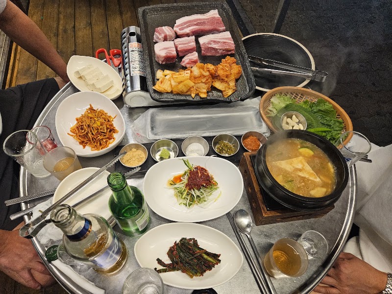 고두리김치생삼겹살