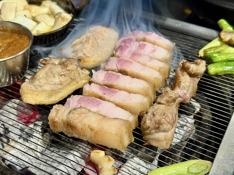 돈멜 본점