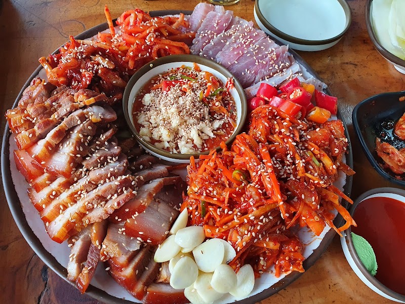 학고을