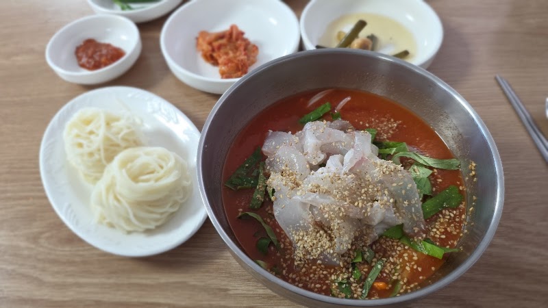 변산물회해물국밥