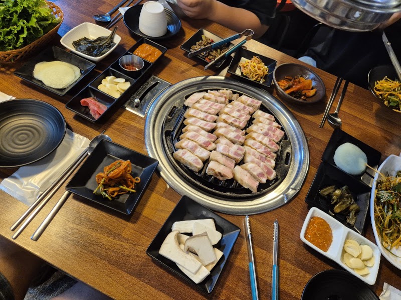 뚱돼지주먹구이