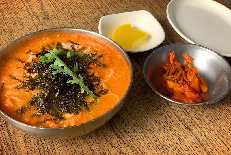 동명칼국수