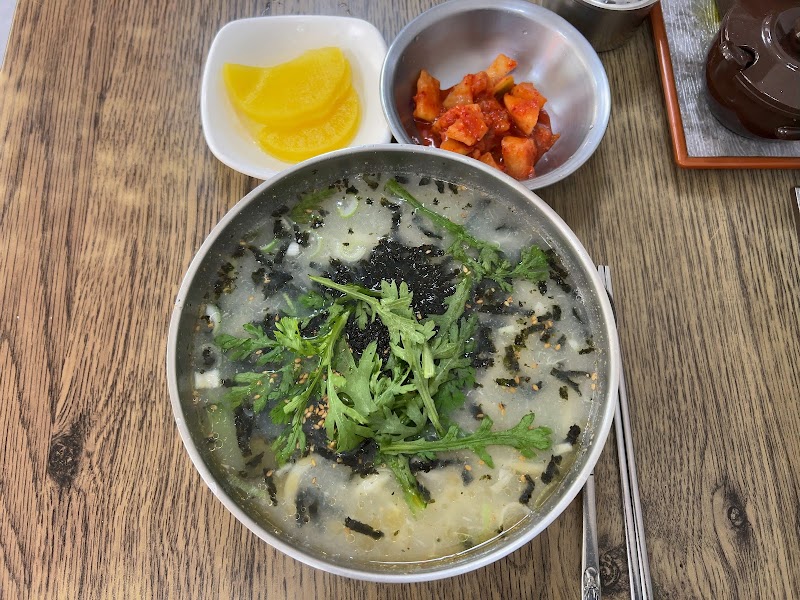 동명칼국수