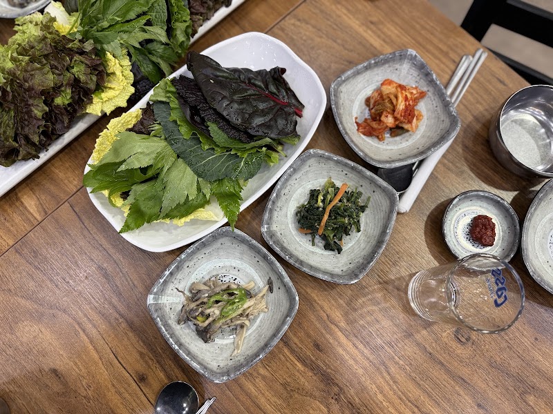 논두렁 우렁쌈밥 본점
