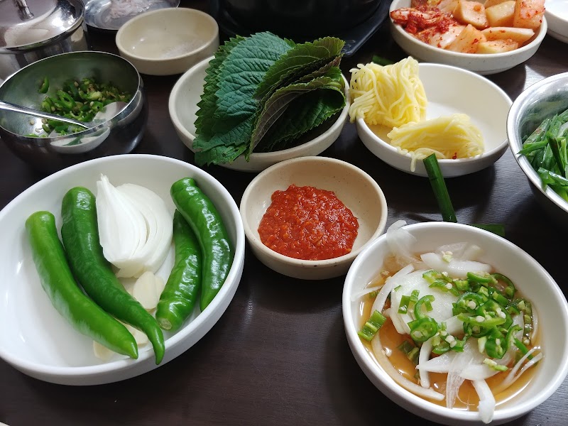 용강돼지국밥