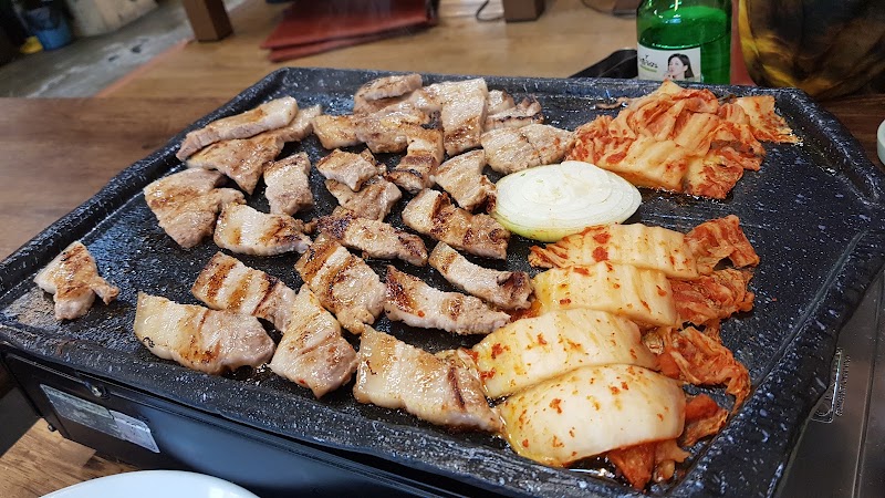 굴다리식당