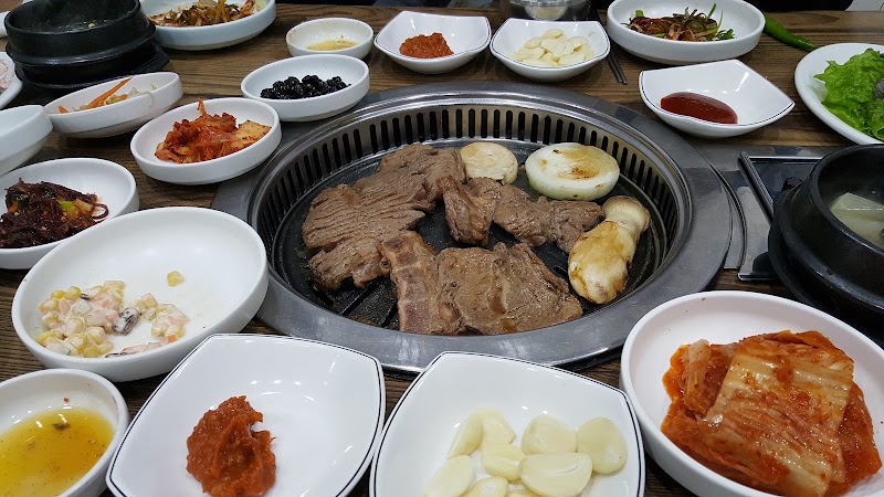 호반식육식당