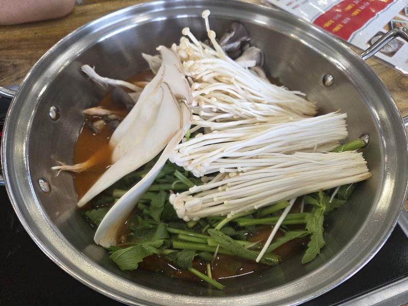 일석삼조버섯매운탕 새절역점