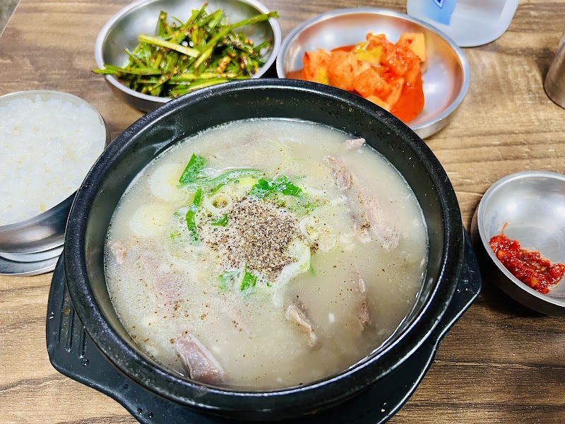 벼랑순대국 본점