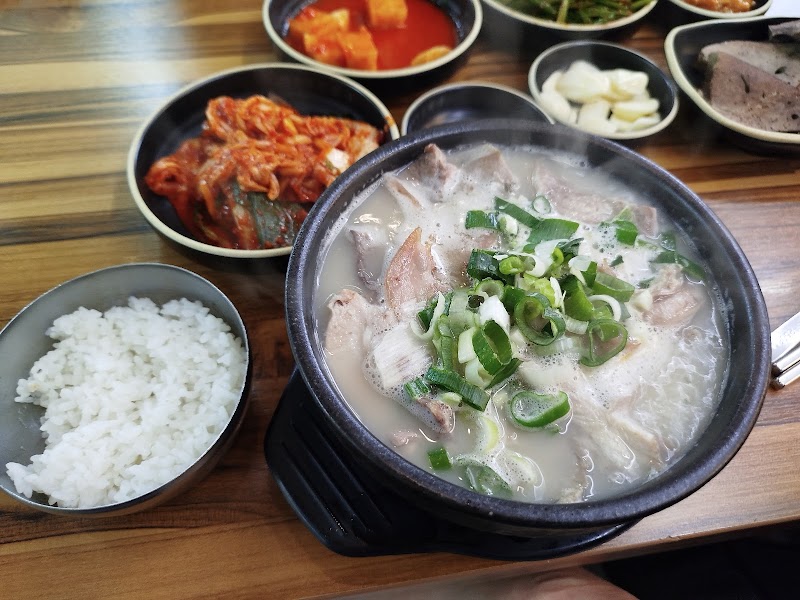 탑골순대국 본관