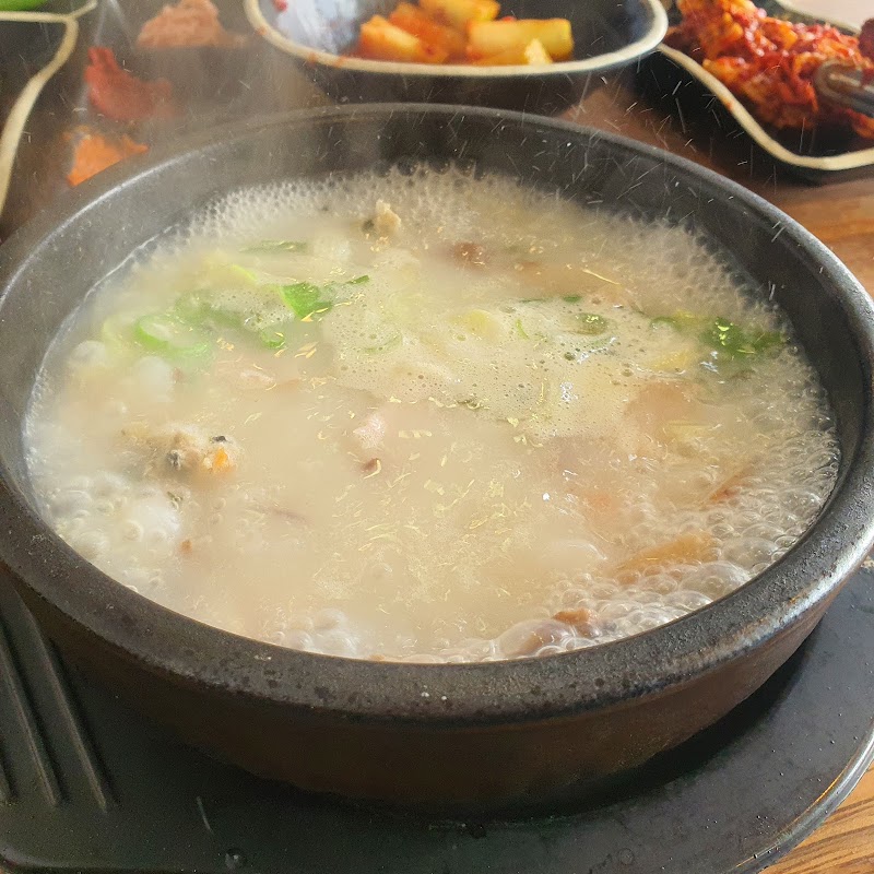 가마솥밀양돼지국밥
