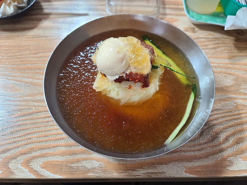 사철밀면