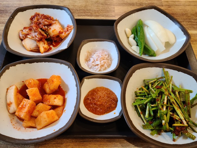 거상수육돼지국밥 덕포점