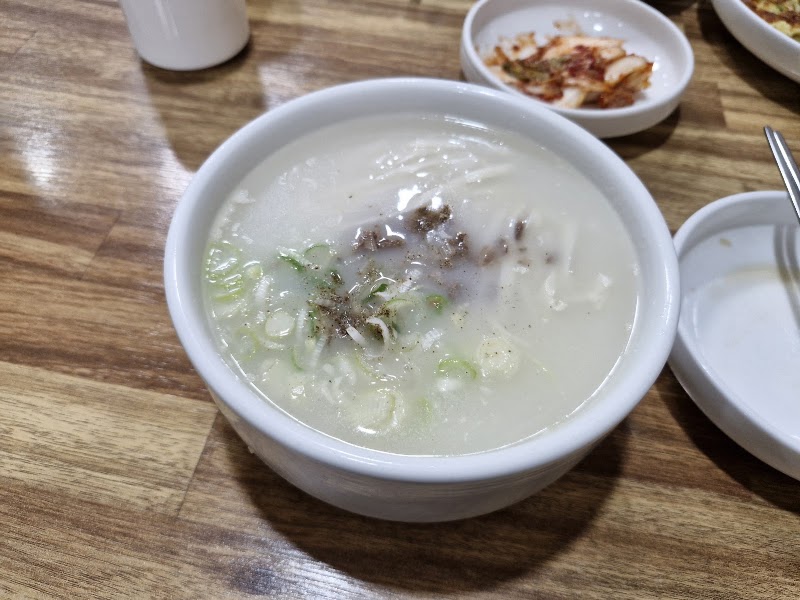 본가 안동국시 본점