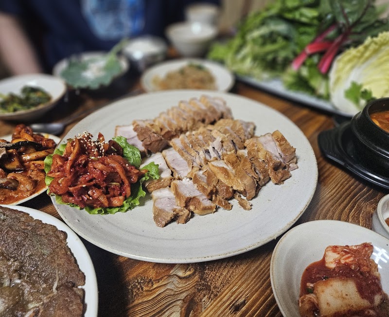녹원쌈밥 연희점